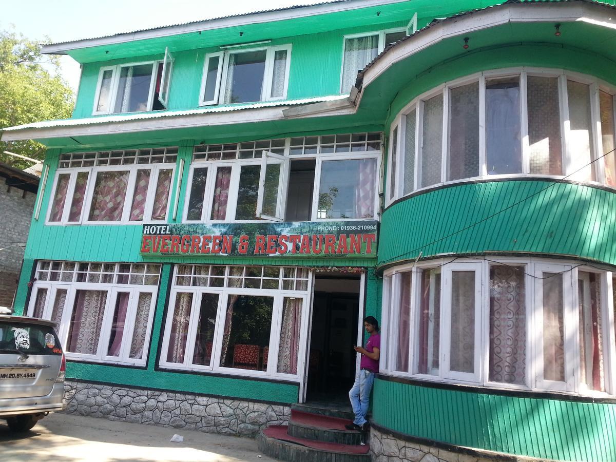 Hotel Evergreen Pahalgam Exterior photo