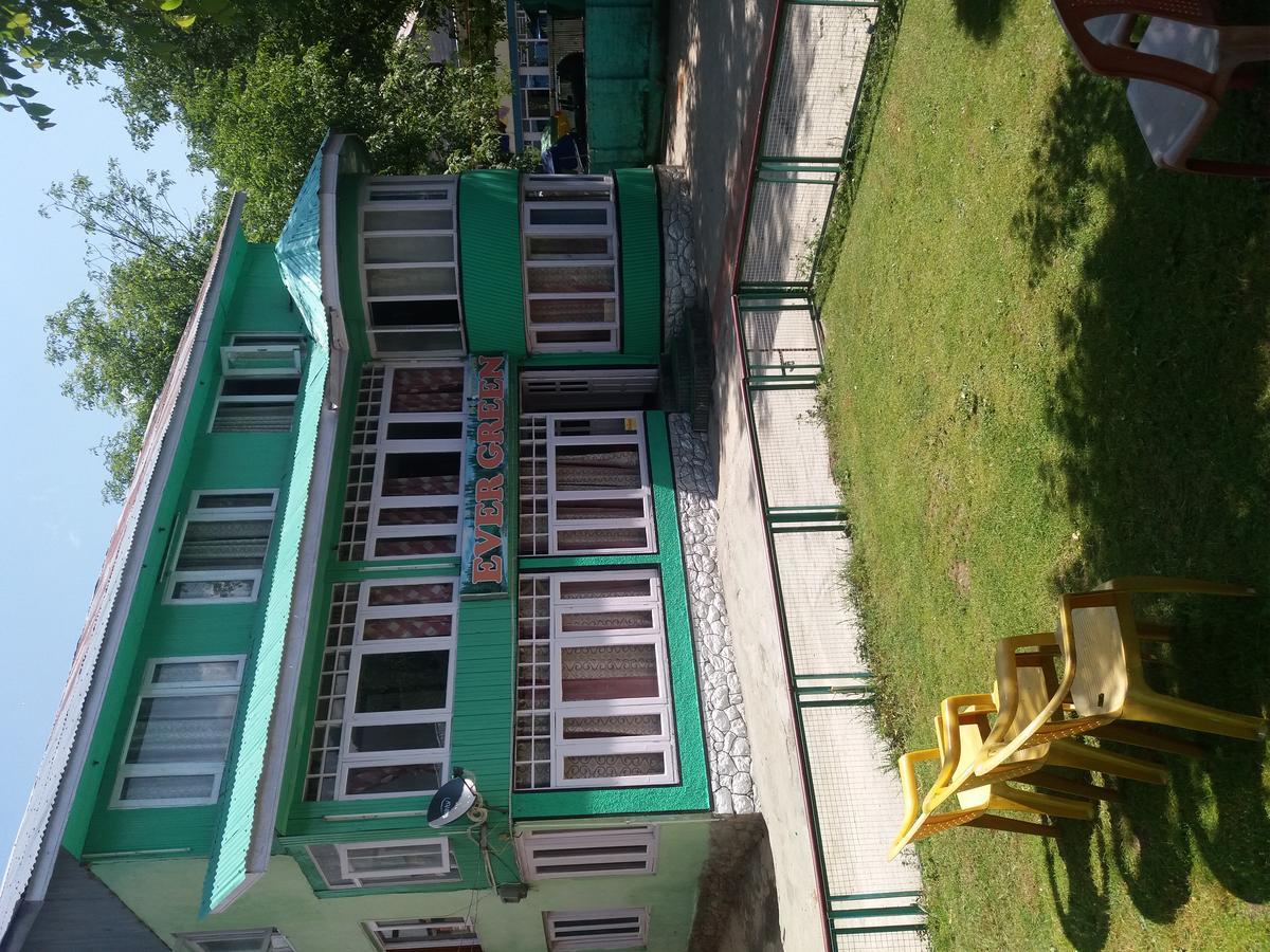 Hotel Evergreen Pahalgam Exterior photo