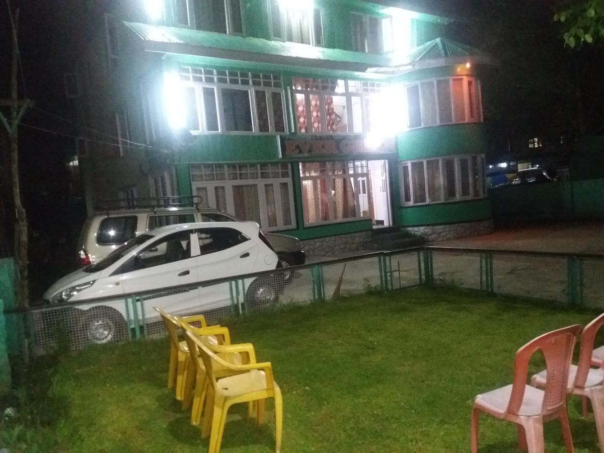 Hotel Evergreen Pahalgam Exterior photo