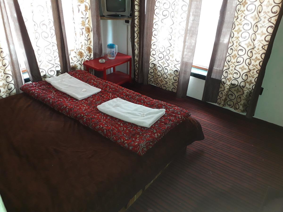 Hotel Evergreen Pahalgam Exterior photo